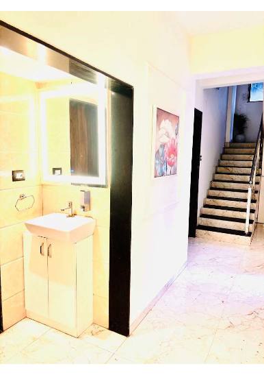 Glasshouse Luxury Villa - view 3