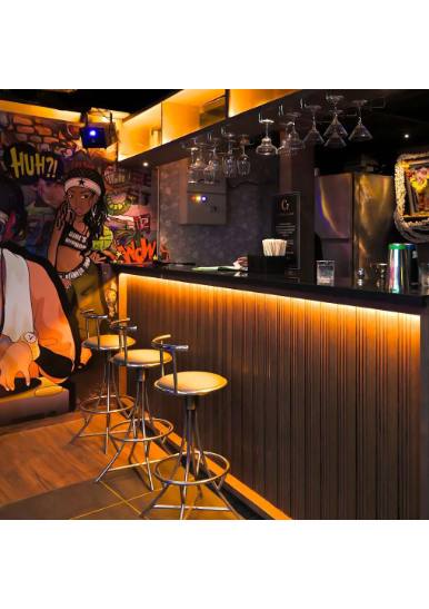 C7 Lounge & Bar
